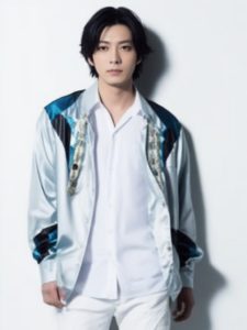 "小山慶一郎に20のQ"